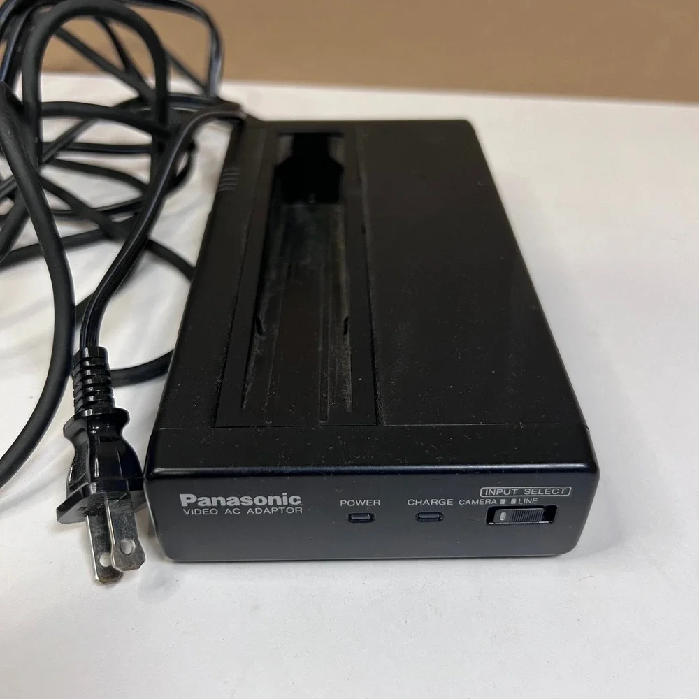 UNTESTED Panasonic OmniMovie VHS HQ Camcorder‎ PV-320 VTG Video Camera with Case